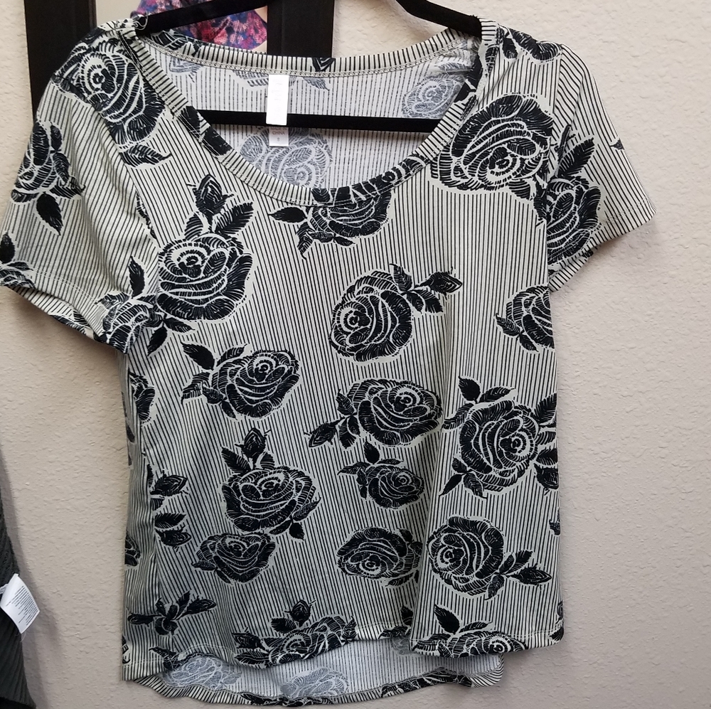 classic tee rose black white floral print tunic high low new s m